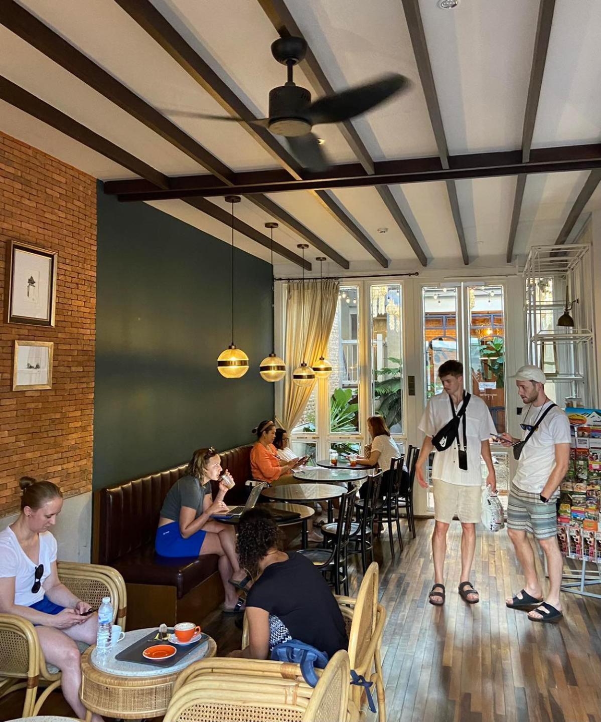 Khunluang Hostel (Adults Only) Chiang Mai Exterior foto