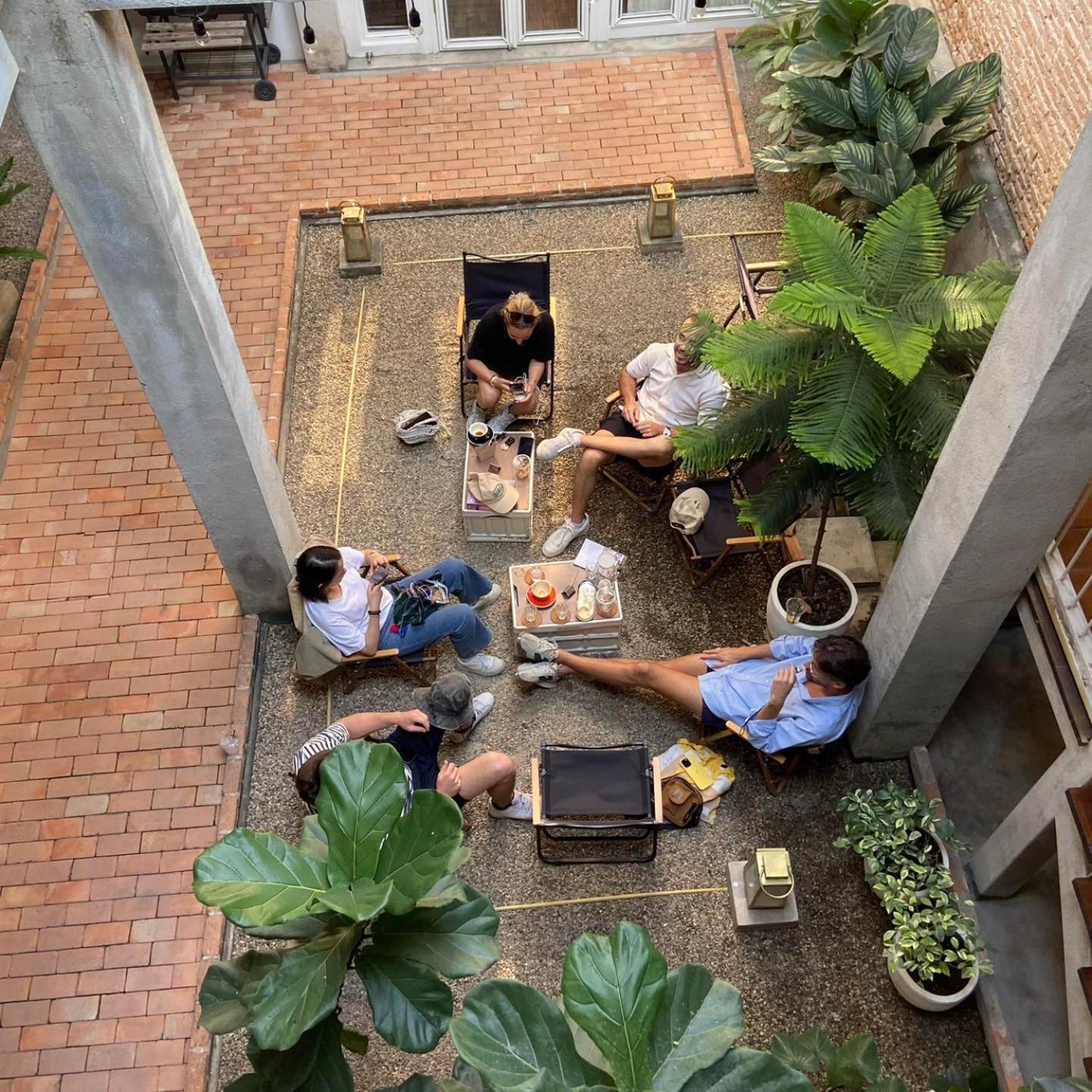 Khunluang Hostel (Adults Only) Chiang Mai Exterior foto
